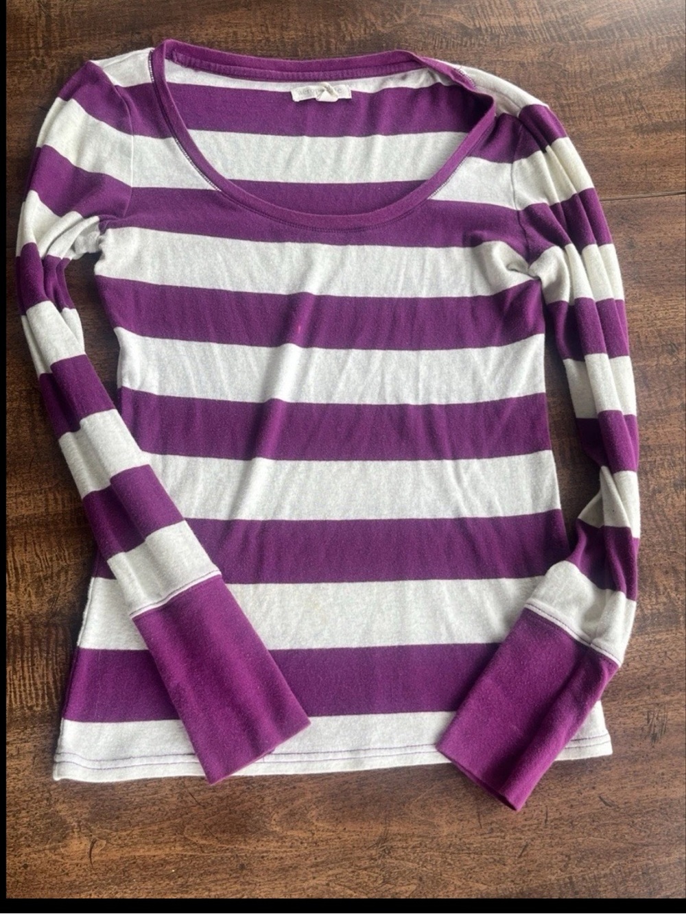 Y2K Aeropostale Women’s L Long Sleeve Top Purple Gray Striped Stretch Read Flaws